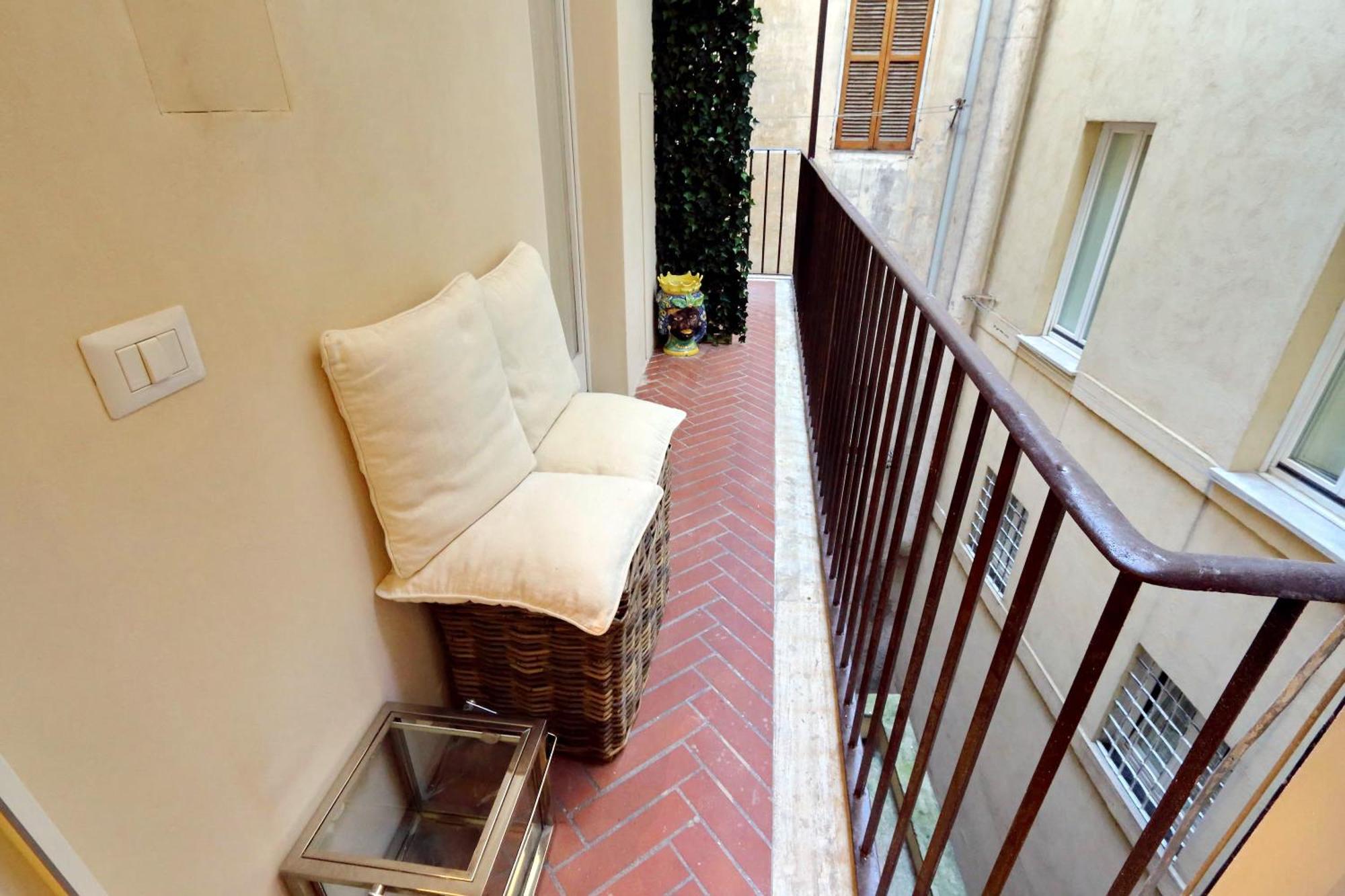 Luxury Charme Between Pantheon And Spanish Steps Rome Exterior photo